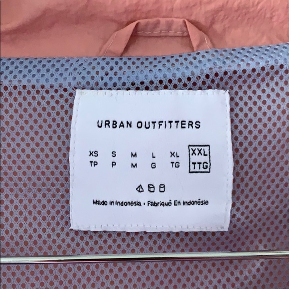 Urban Outfitters Mock Neck Windbreaker - Picture 3 of 4